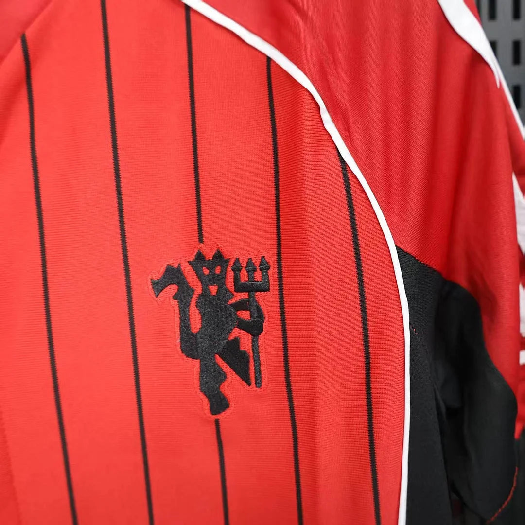 2025/2026 Manchester United Baseball Uniform Red Football Shirt