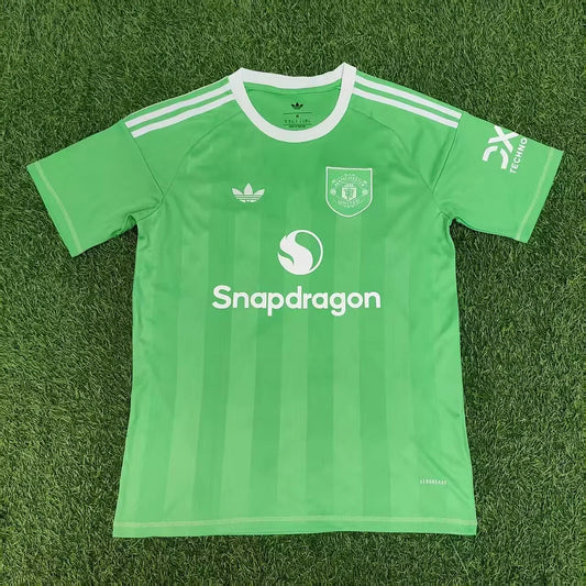 2025/2026 Manchester United Goalkeeper Green Football Shirt