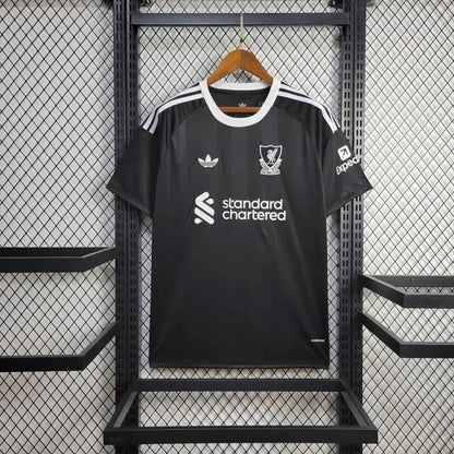 2025/2026 Liverpool Goalkeeper Black Soccer Jersey
