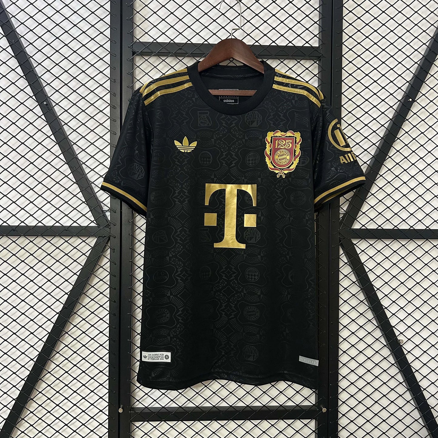 2024/2025 Bayern Munich 125th Anniversary Edition Black Football Shirt