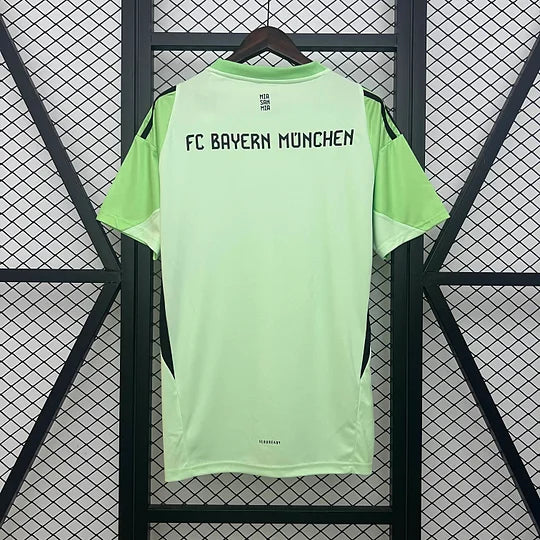 2025/2026 Bayern Munich Goalkeeper Green Football Jersey