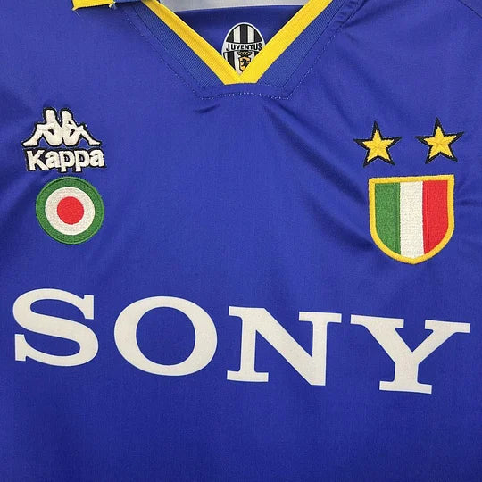 1995/1996 Retro Juventus Away Football Shirt