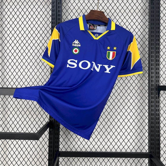 1995/1996 Retro Juventus Away Football Shirt